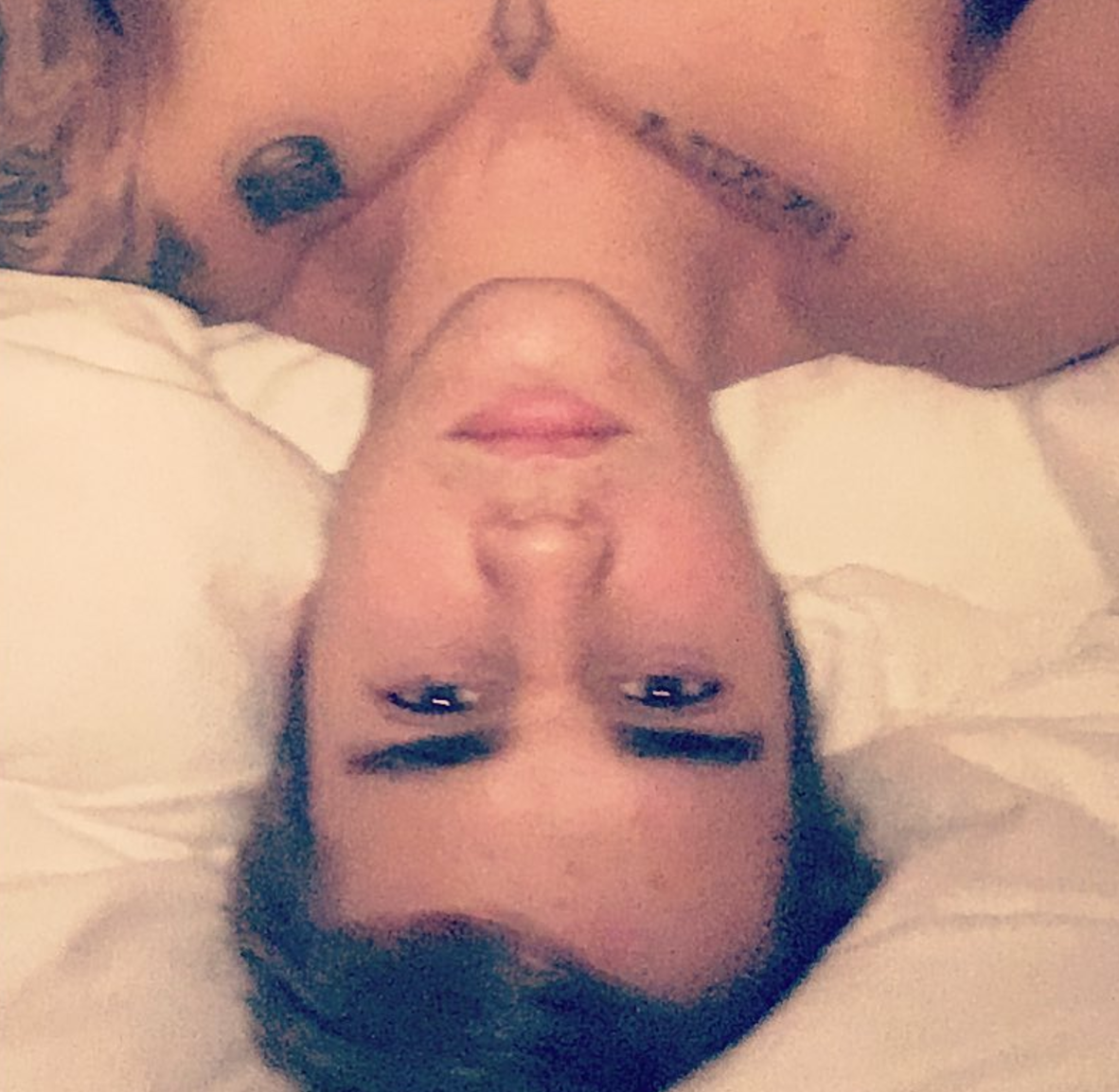 https://www.instagram.com/p/BUws82mDGqo/?taken-by=justinbieber&hl=en