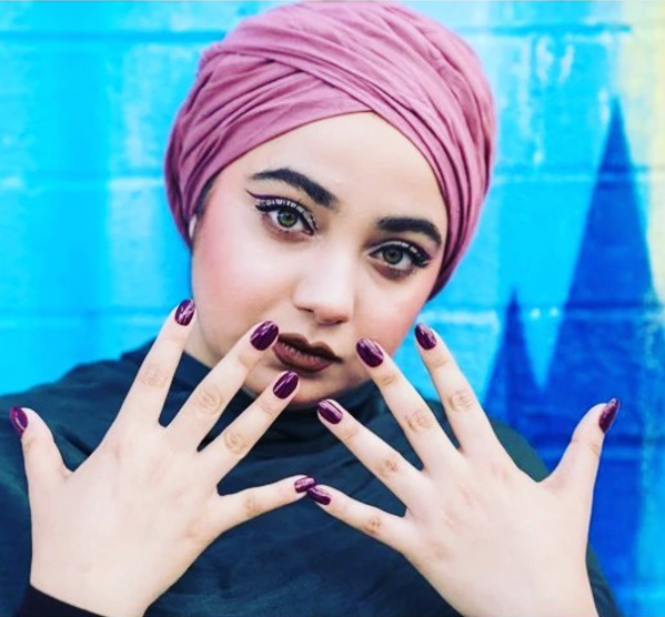 #HalalPaint allows Muslim women to lacquer up without worrying that their polish conflicts with wudhu guidelines. (Image Credit: Instagram/boshemian_girl)