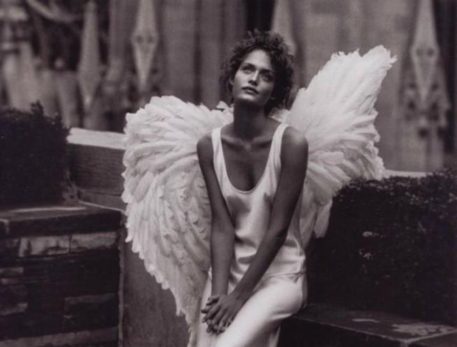 The '90s were all about angel wings.