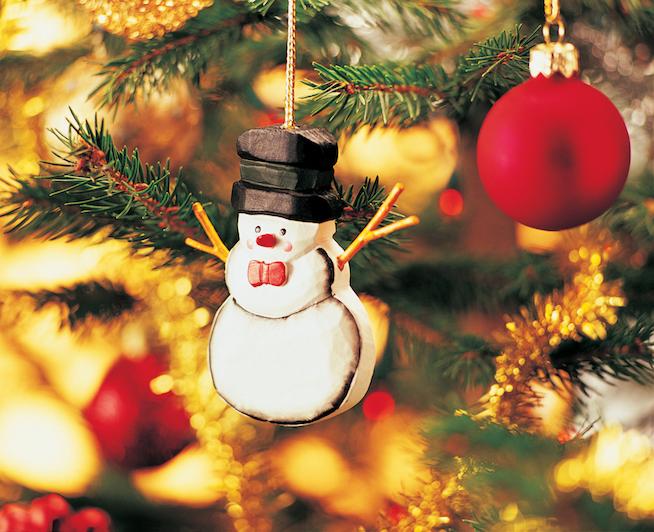 Christmas ornaments: a history. Christmas ornaments: a history.