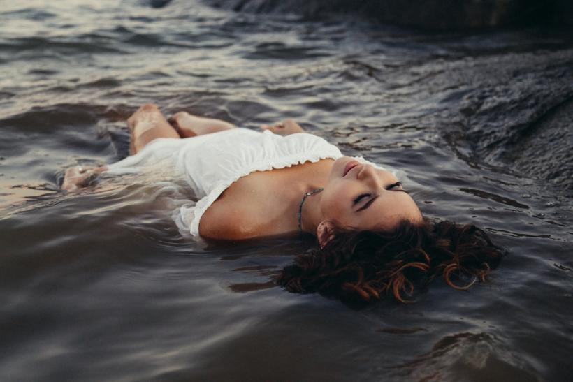 You’re a body of magic. (Photo by Ryan Moreno on Unsplash) You’re a body of magic. (Photo by Ryan Moreno on Unsplash)