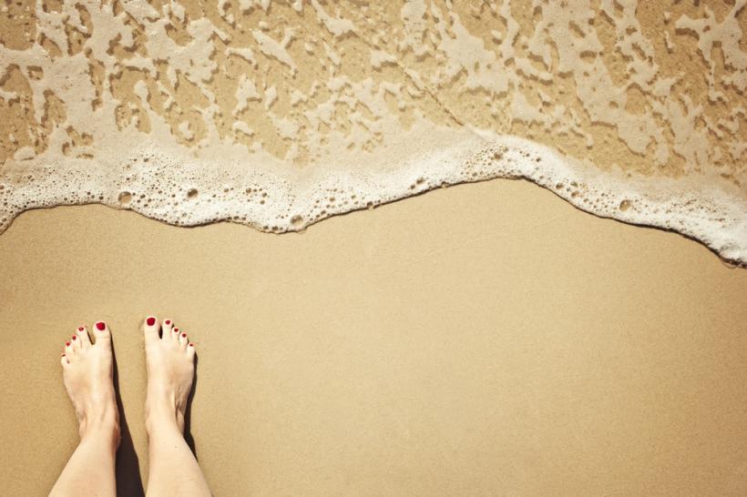 The patriarchal roots of my stomach-sucking habit weren’t lost on me. The patriarchal roots of my stomach-sucking habit weren’t lost on me.