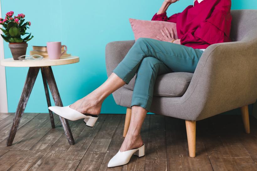 The truth was that going to a group therapy session once a week for eight weeks sounded like a nightmare. The truth was that going to a group therapy session once a week for eight weeks sounded like a nightmare.