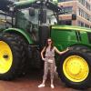 Romper. Tractor